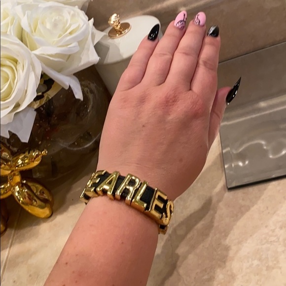 FEARLESS Leather and Gold Bracelet - Picture 2 of 5